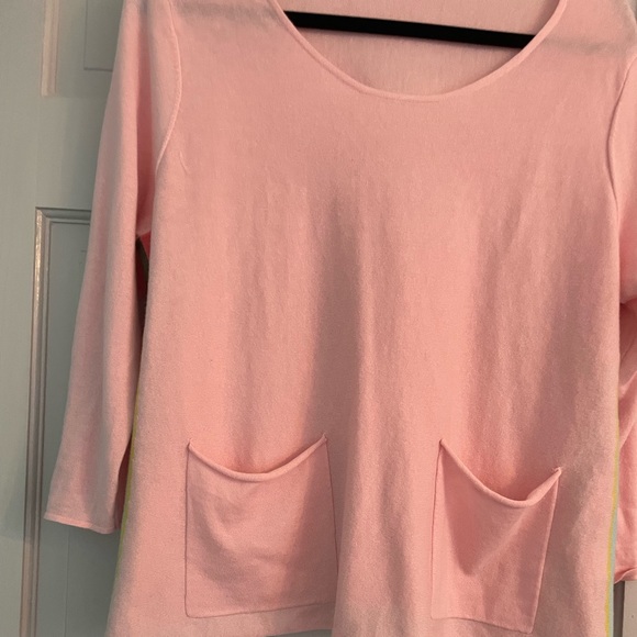 Like new petal pink Zaket & Plover Side Stripe crewneck sweater size medium - Picture 5 of 9